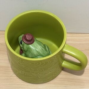 Urban Outfitters Hidden Icon Peekaboo Green Ceramic Mug Frog Surprise Inside Cup
